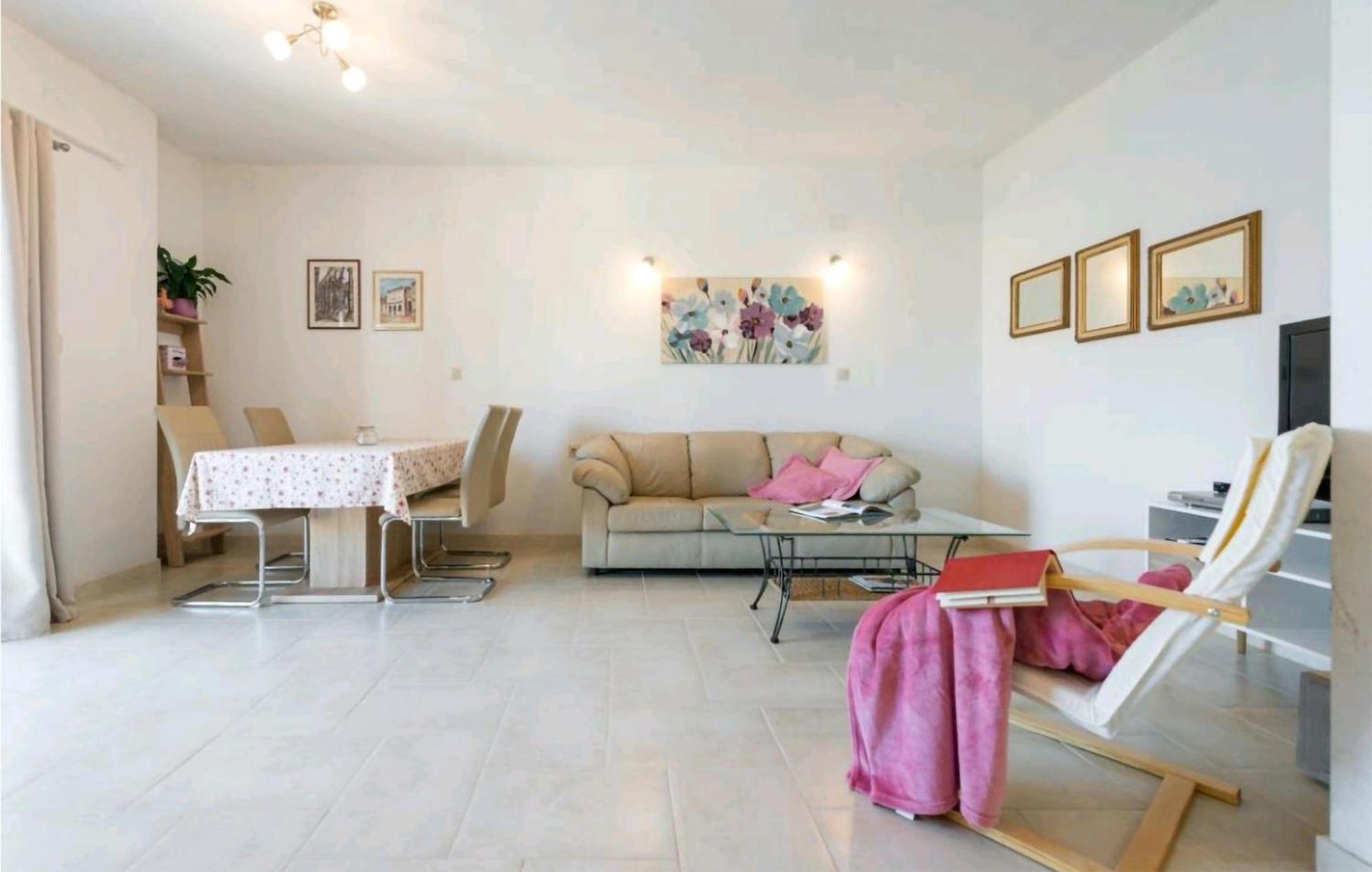 Amazing Apartment In Selca With Wifi Екстер'єр фото