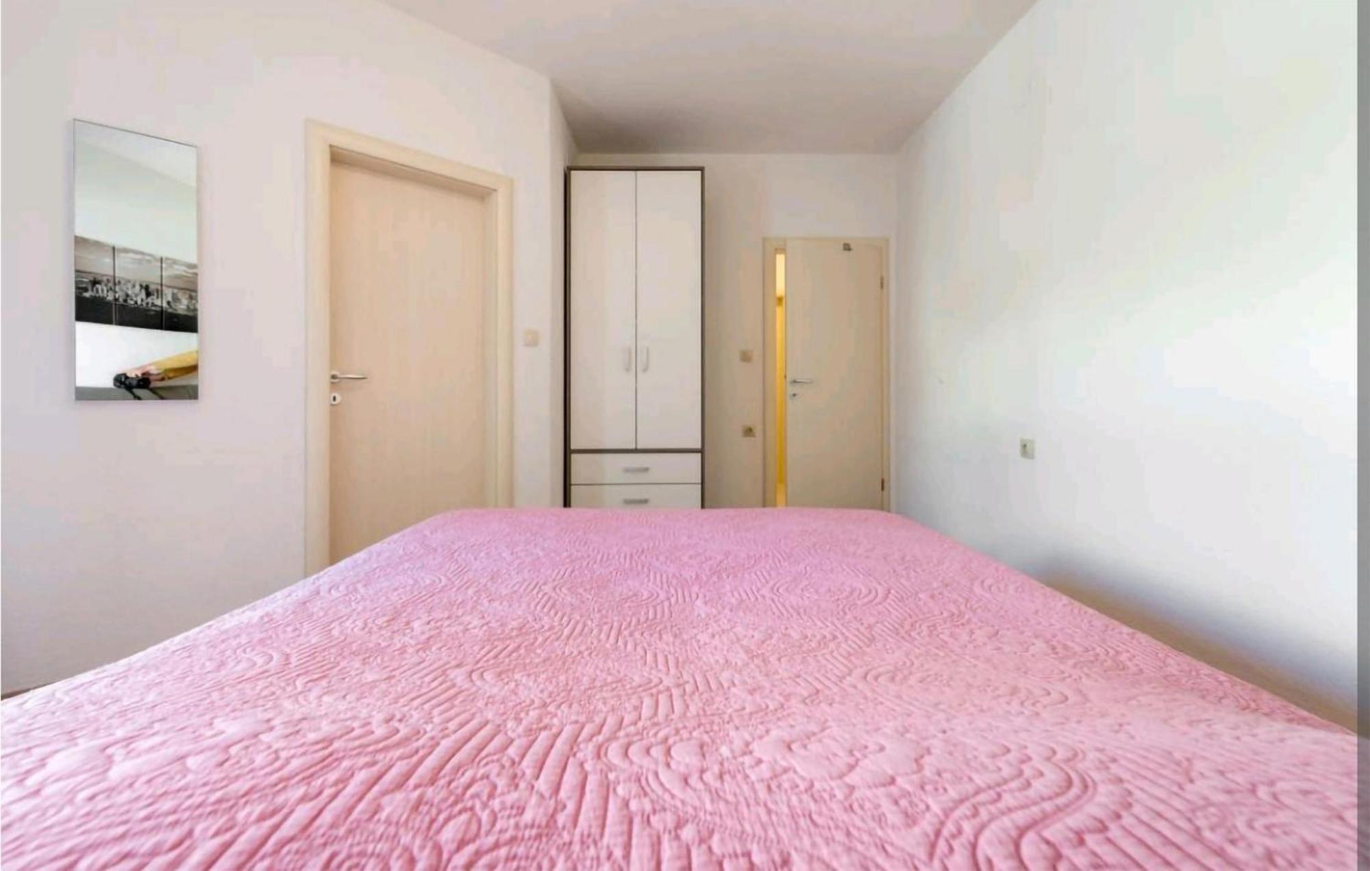 Amazing Apartment In Selca With Wifi Екстер'єр фото